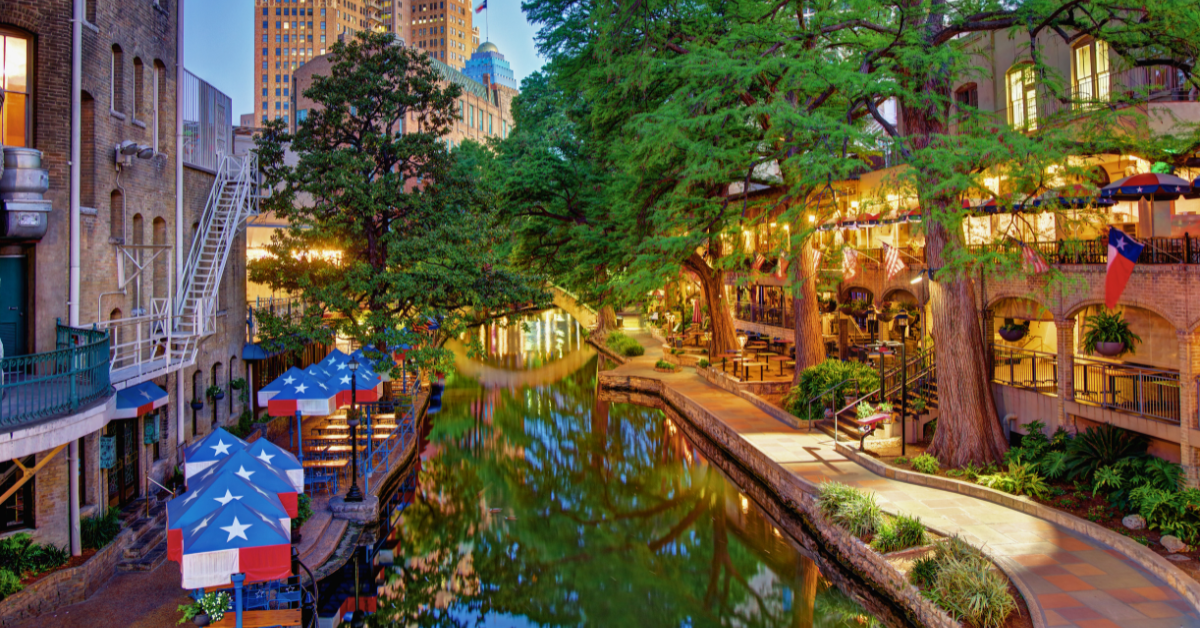 San Antonio River Walk, Texas flag, restaurants and shopping