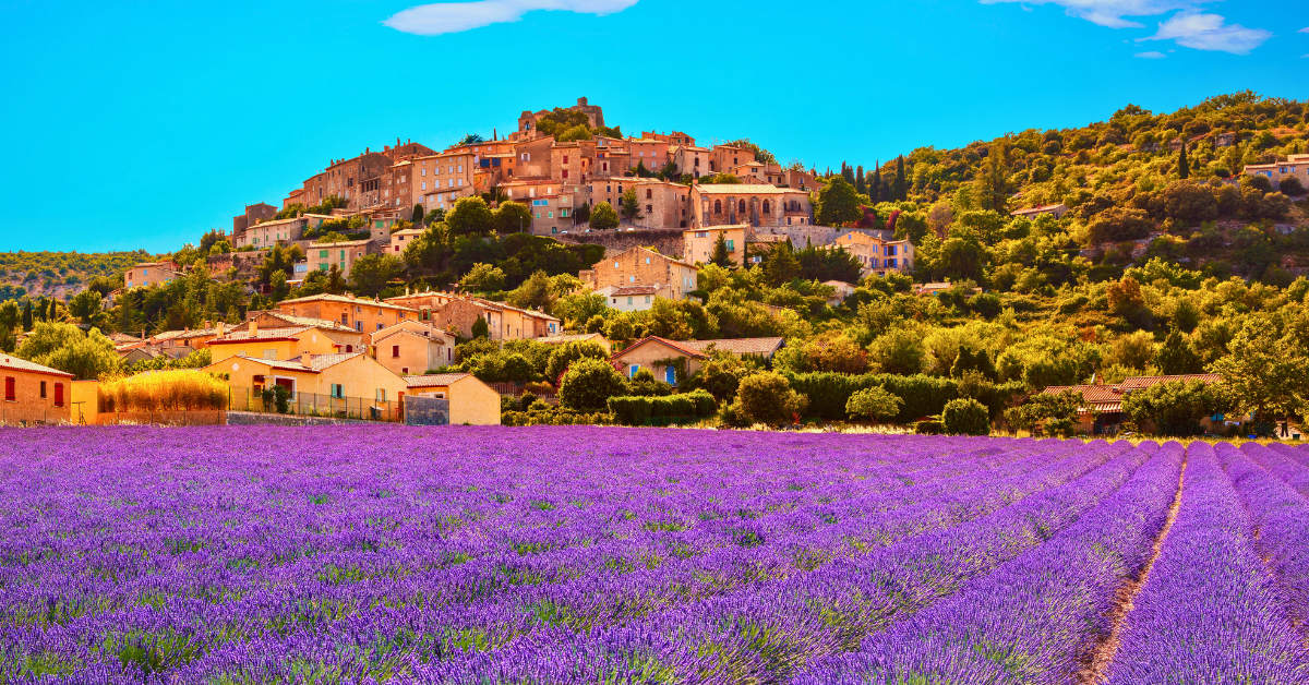 Fly to Provence by Private Jet