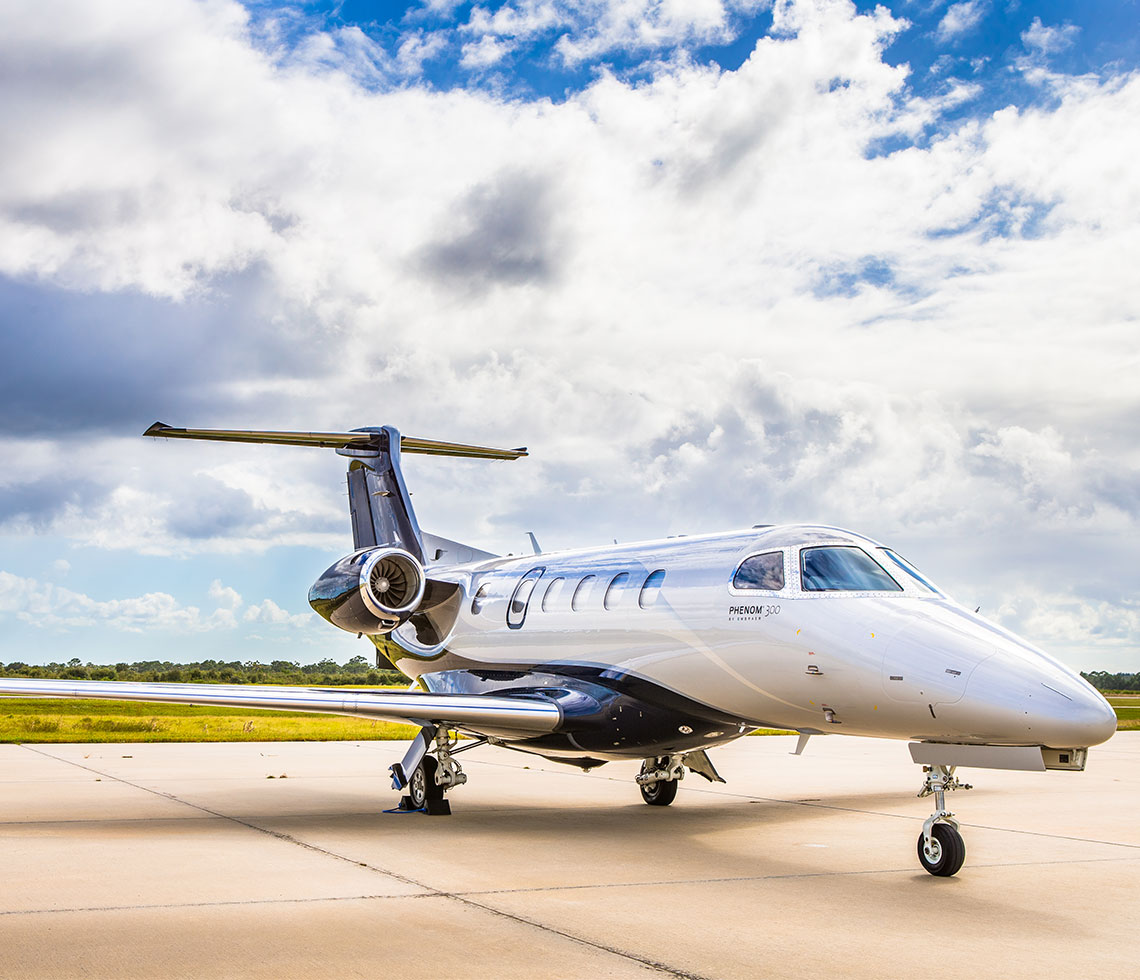 Embraer Phenom 300 Private Jets Aircraft Guide